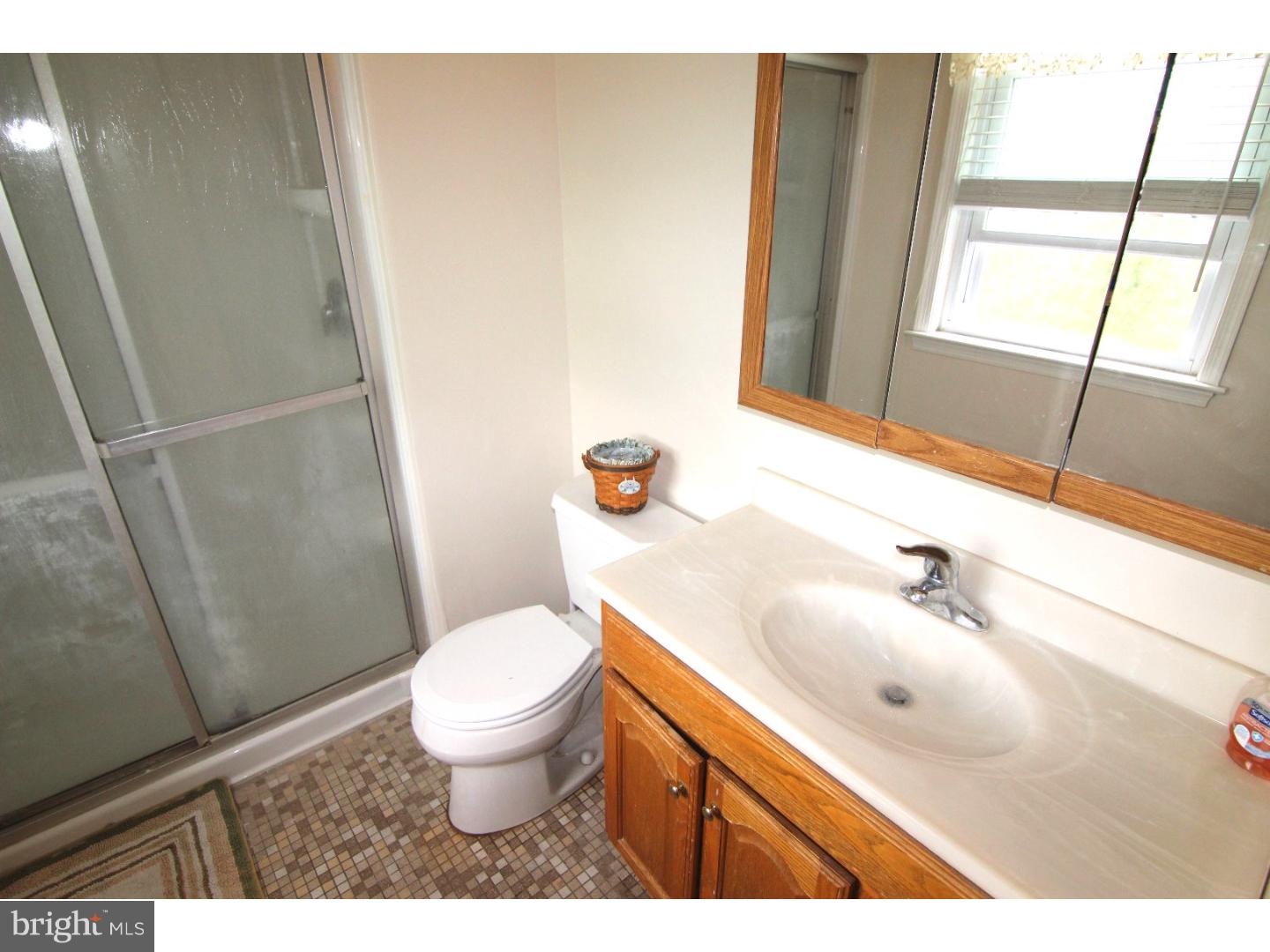 2042 Spring Valley Road Lansdale, PA 19446 - Photo 14 of 21 Gallery Image 14