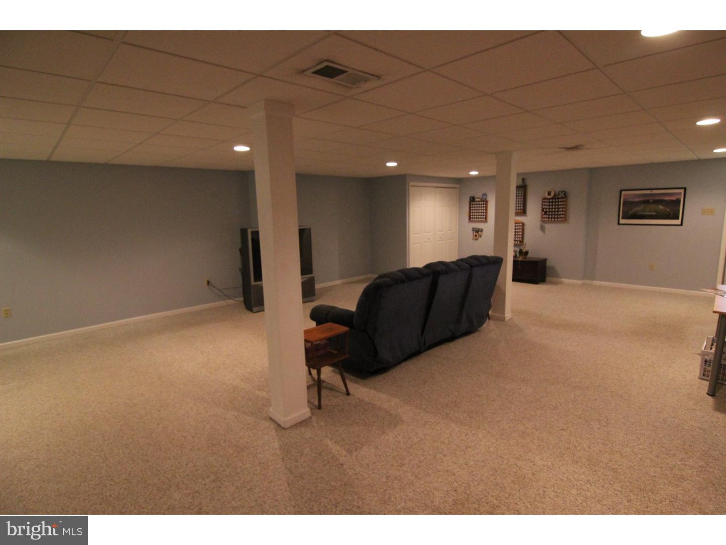 2042 Spring Valley Road Lansdale, PA 19446 - Photo 20 of 21 Gallery Image 20
