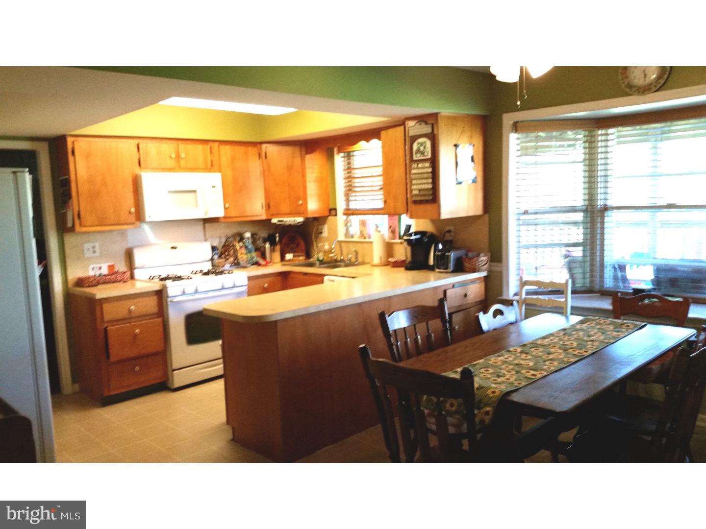 2042 Spring Valley Road Lansdale, PA 19446 - Photo 8 of 21 Gallery Image 8
