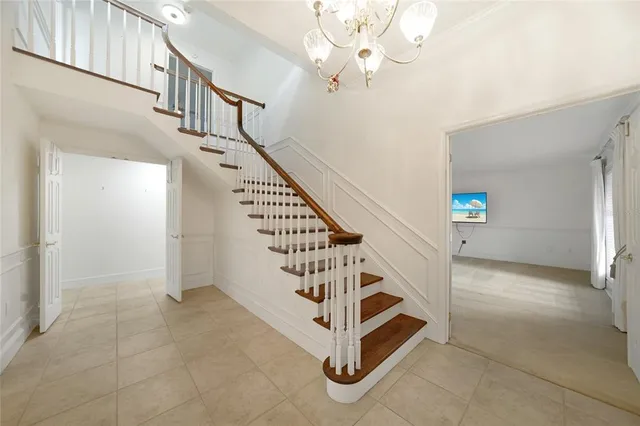 a view of entryway and hall