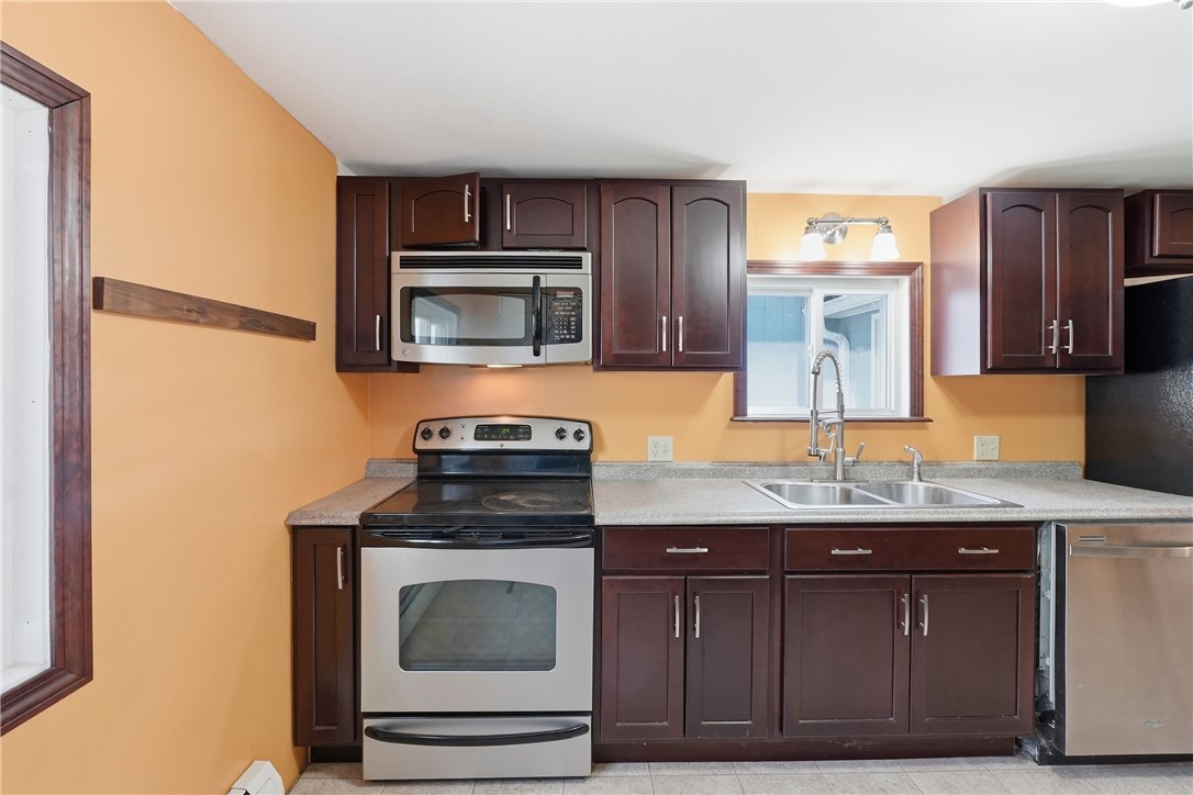 221 Curran Road Cumberland, RI 02864 - Photo 5 of 26