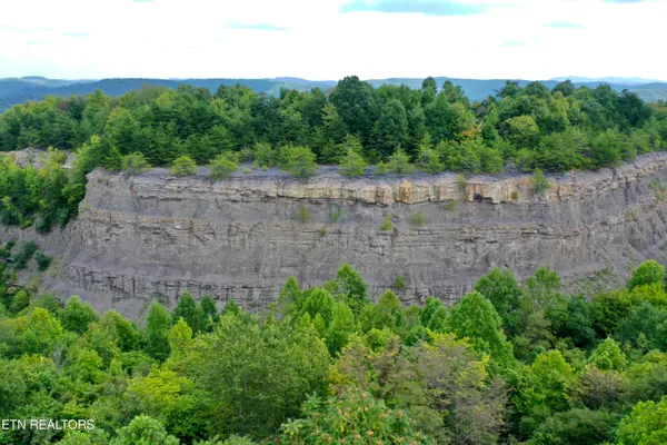 $32,000,000 | 207 Lick Fork Lane, Pioneer, TN 37847
