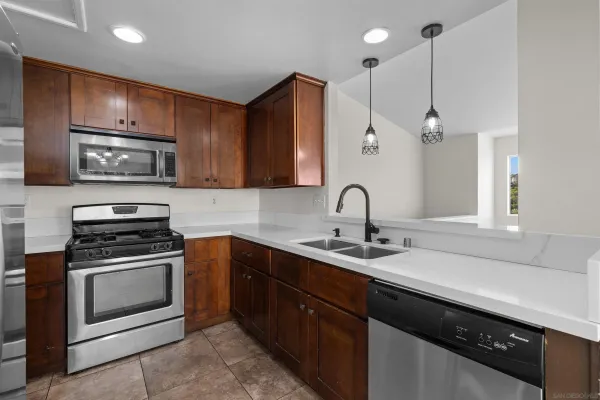 $599,900 | 741 Vista Grande Way, Unit 313, Oceanside, CA 92057