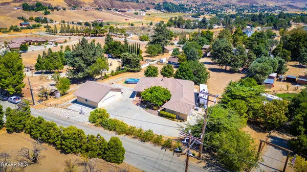 $774,900 | 40208 98th Street West, Leona Valley, CA 93551