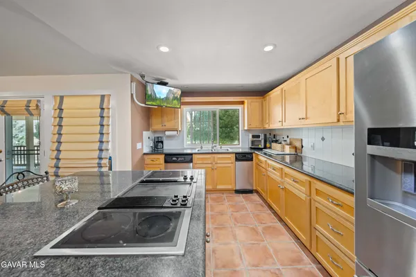 $774,900 | 40208 98th Street West, Leona Valley, CA 93551