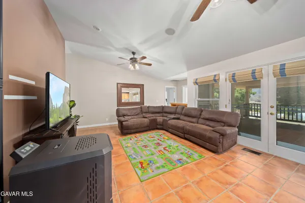 $774,900 | 40208 98th Street West, Leona Valley, CA 93551