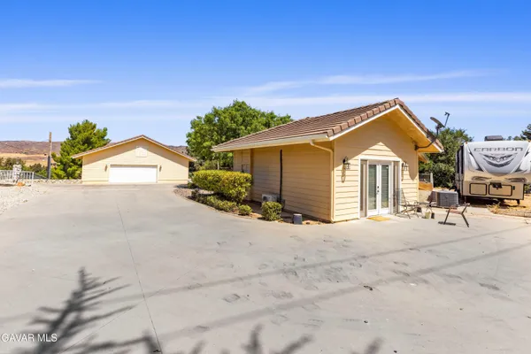 $774,900 | 40208 98th Street West, Leona Valley, CA 93551