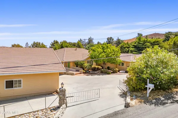 $774,900 | 40208 98th Street West, Leona Valley, CA 93551