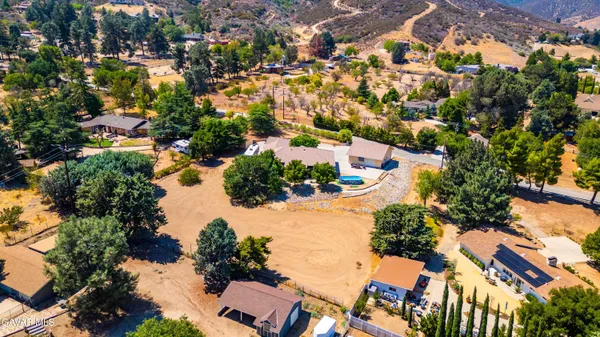$774,900 | 40208 98th Street West, Leona Valley, CA 93551