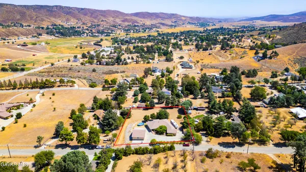 $774,900 | 40208 98th Street West, Leona Valley, CA 93551