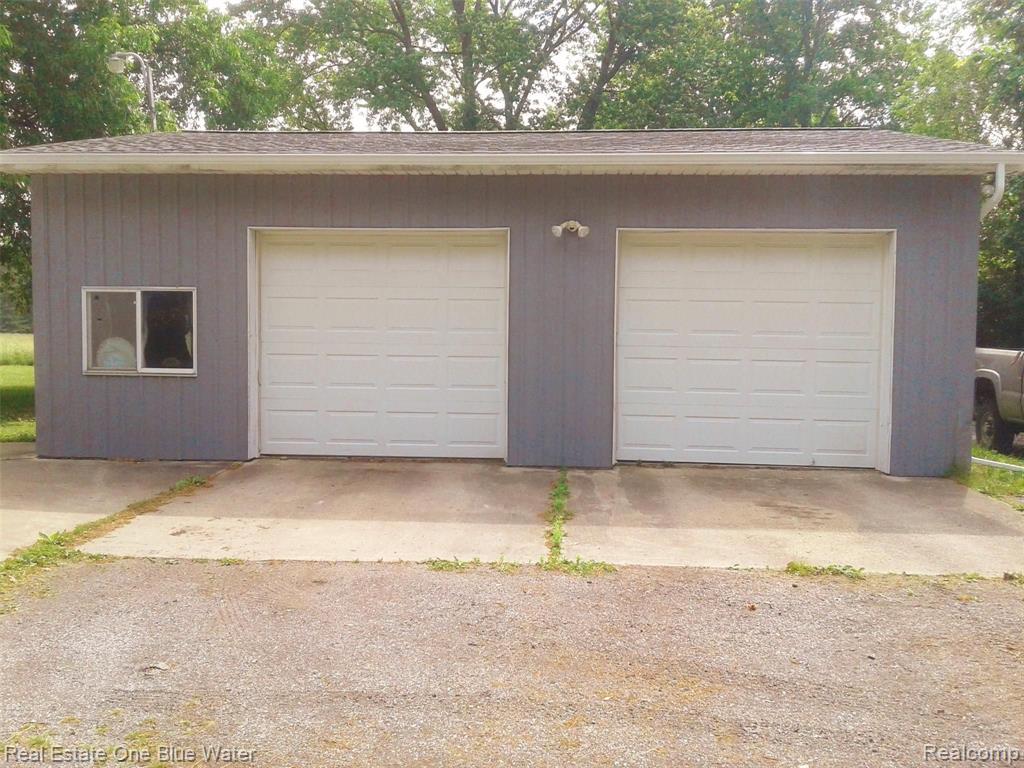 2252 Capac Road Allenton, MI 48002 - Photo 5 of 20