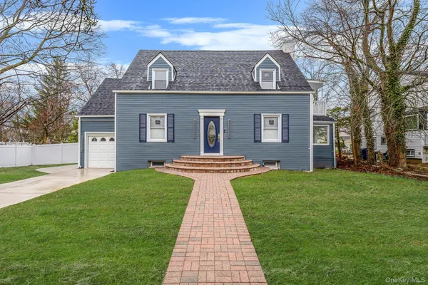 $869,000 | 255 Moore Avenue, Freeport, NY 11520