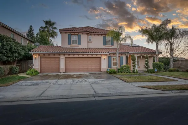 $789,800 | 3202 Everglade Avenue, Clovis, CA 93619