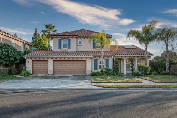 $789,800 | 3202 Everglade Avenue, Clovis, CA 93619