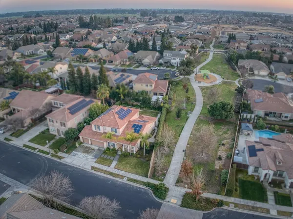 $789,800 | 3202 Everglade Avenue, Clovis, CA 93619