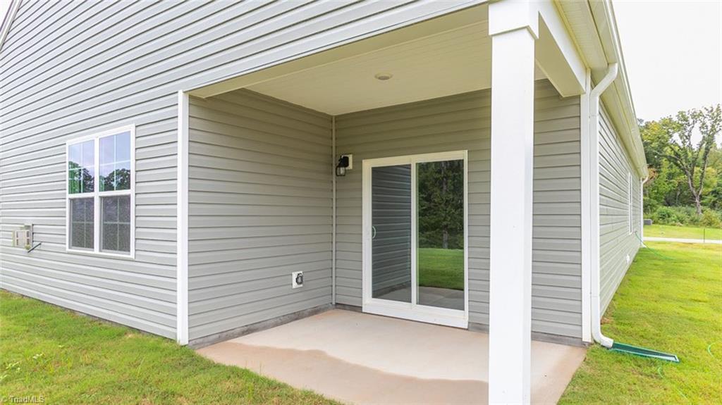 174 Pepper Tree Road Stokesdale, NC 27357 - Photo 5 of 29 *Photos are of model home and are for representational purposes only