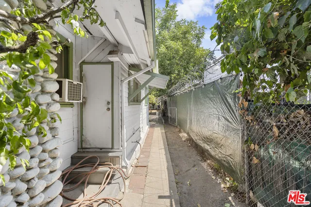 $1,130,000 | 219 South Avenue 60, Los Angeles, CA 90042