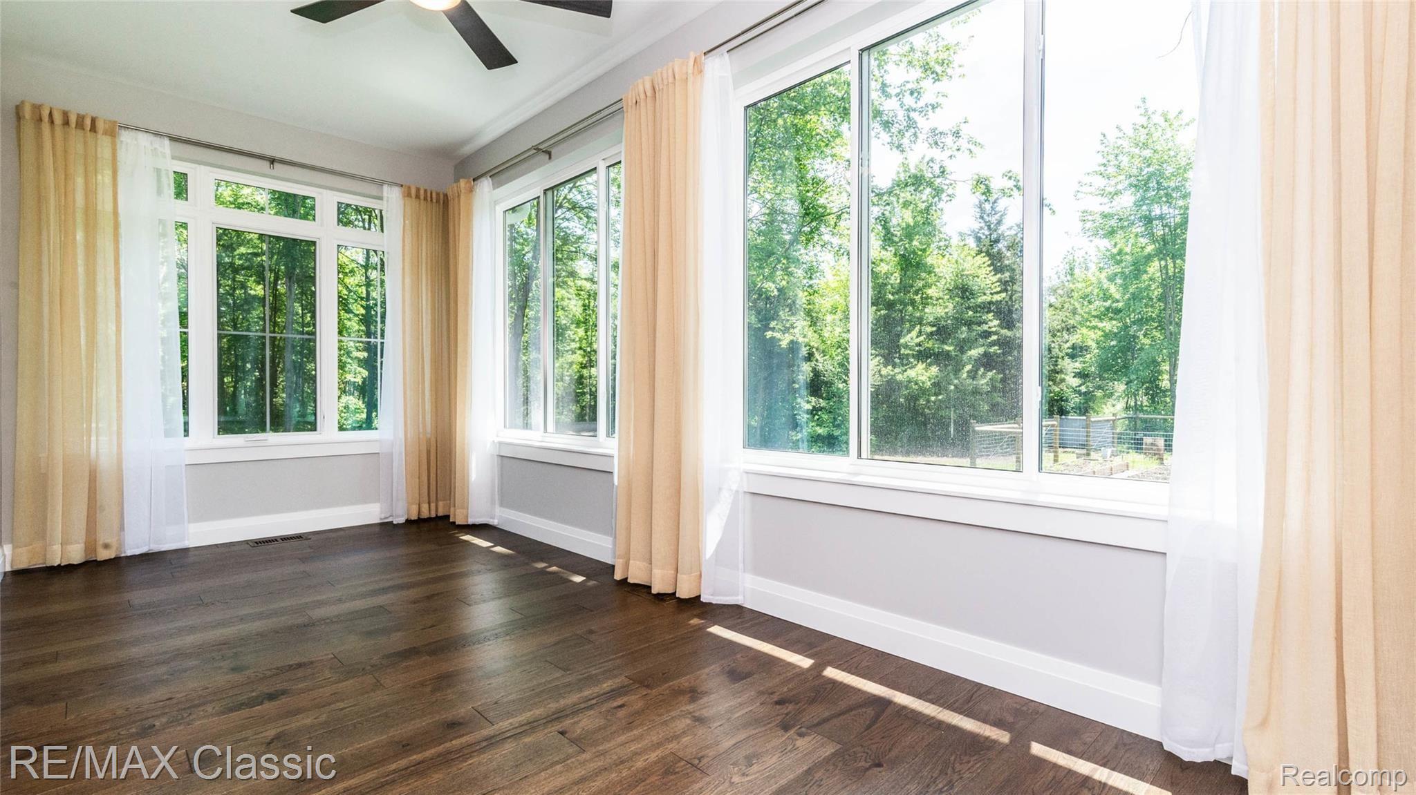 24084 Karr Road Belleville, MI 48111 - Photo 25 of 94 027_8.jpg