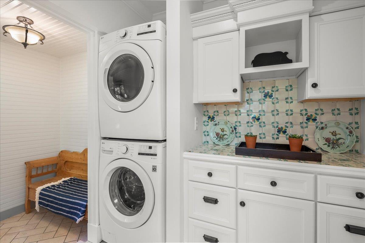 32 Maple Avenue Atherton, CA 94027 - Photo 22 of 52 a utility room with sink dryer and washer