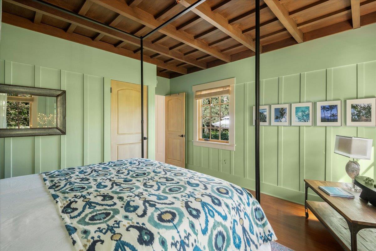 32 Maple Avenue Atherton, CA 94027 - Photo 31 of 52 a bedroom with a bed and a dresser