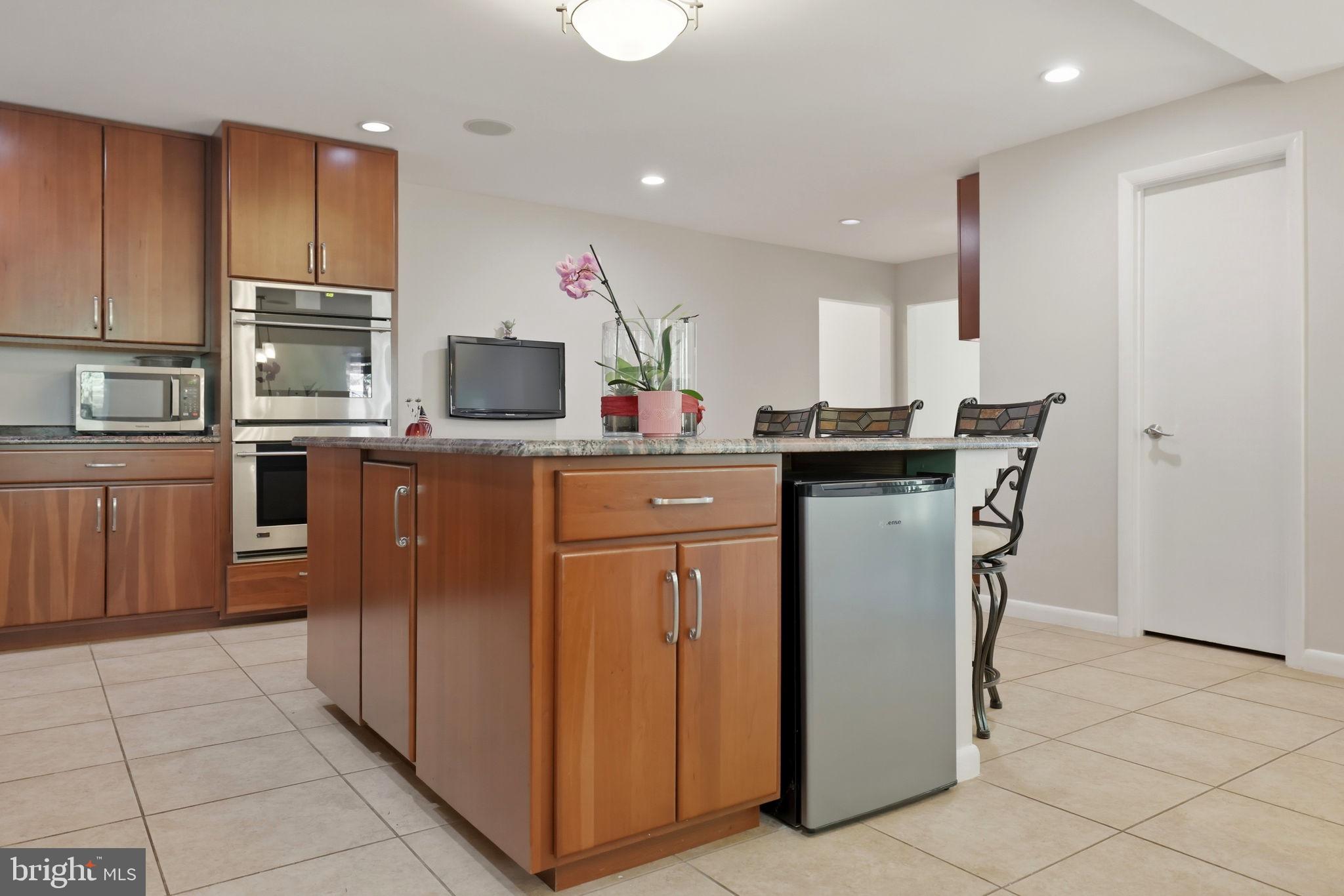 8578 Brickyard Road Potomac, MD 20854 - Photo 23 of 83