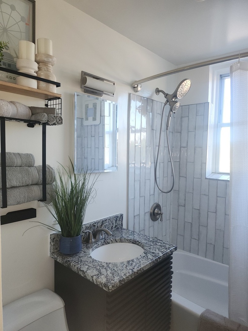 3024 North Pulaski Road, Unit 4C Chicago, IL 60641 - Photo 15 of 16