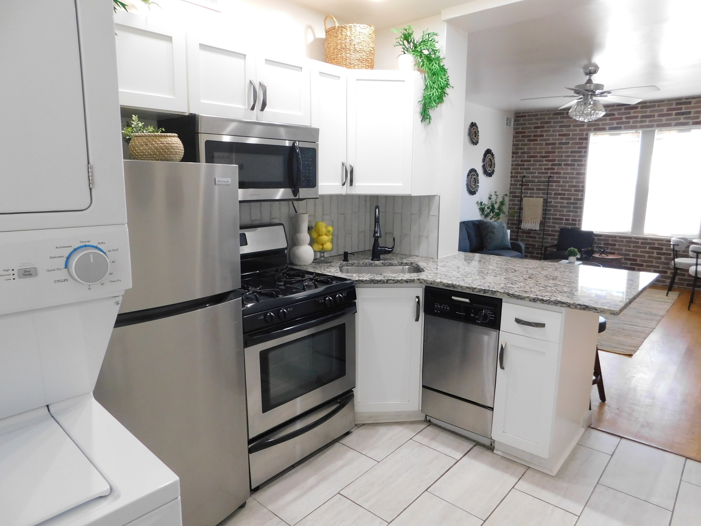 3024 North Pulaski Road, Unit 4C Chicago, IL 60641 - Photo 6 of 16