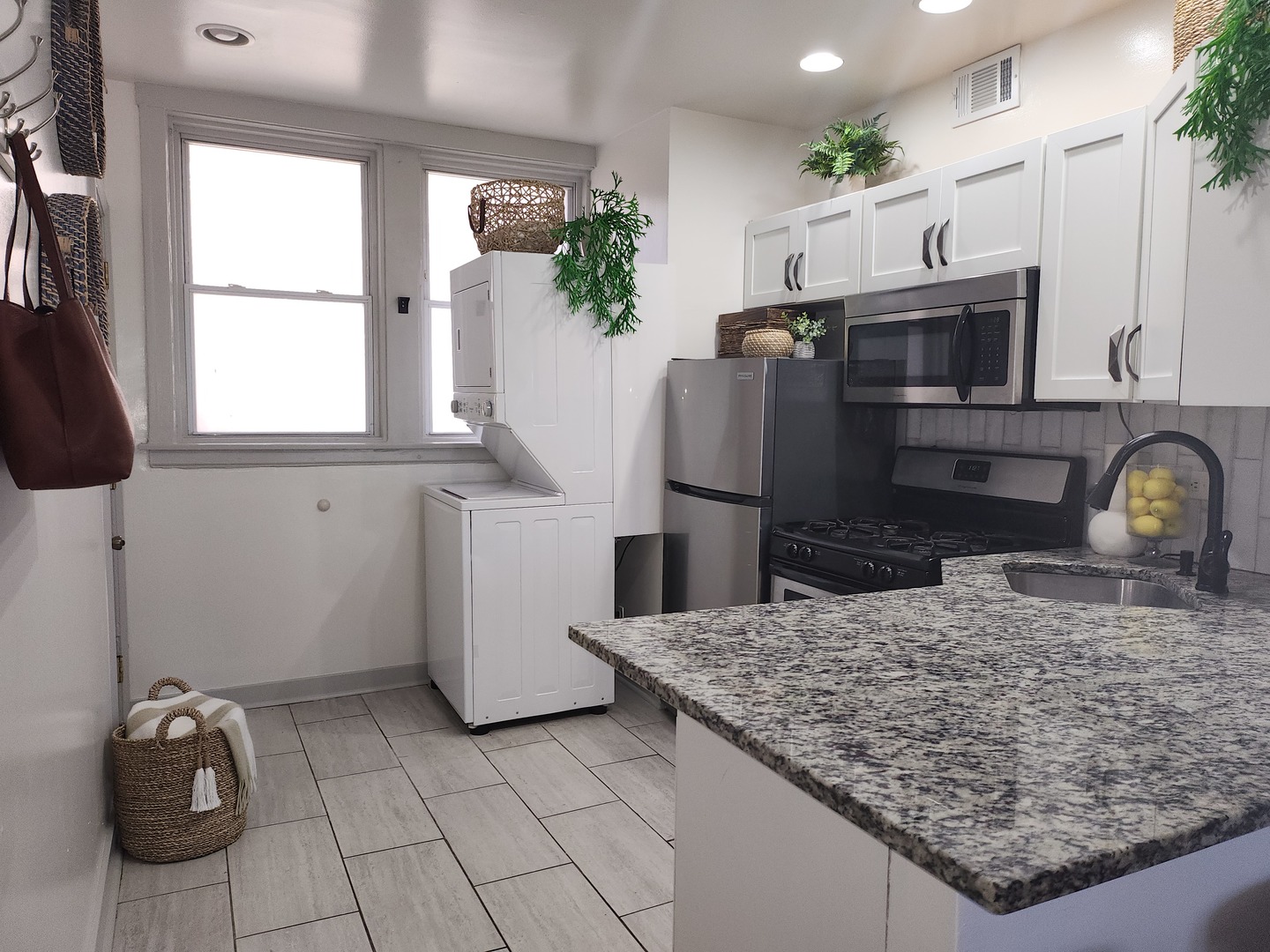 3024 North Pulaski Road, Unit 4C Chicago, IL 60641 - Photo 7 of 16