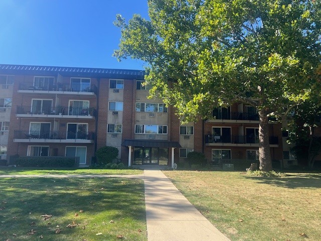 2230 South Goebbert Road, Unit 138 Arlington Heights, IL 60005 - Photo 1 of 11 Gallery Image 1