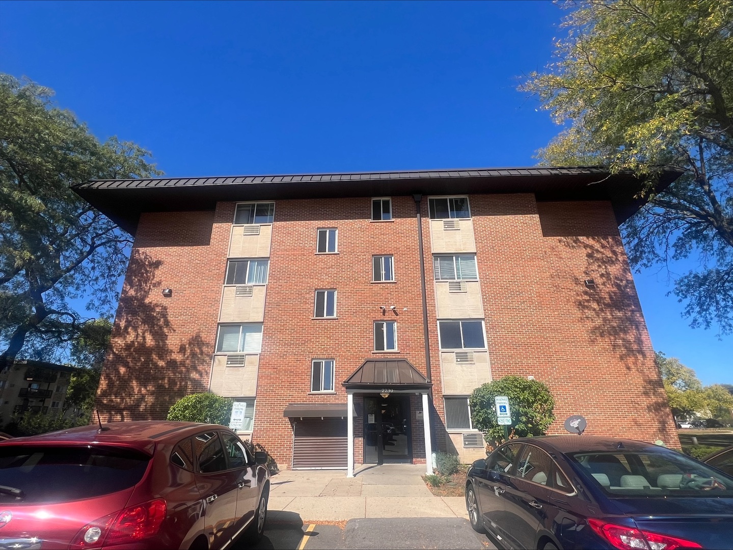 2230 South Goebbert Road, Unit 138 Arlington Heights, IL 60005 - Photo 11 of 11 Gallery Image 11