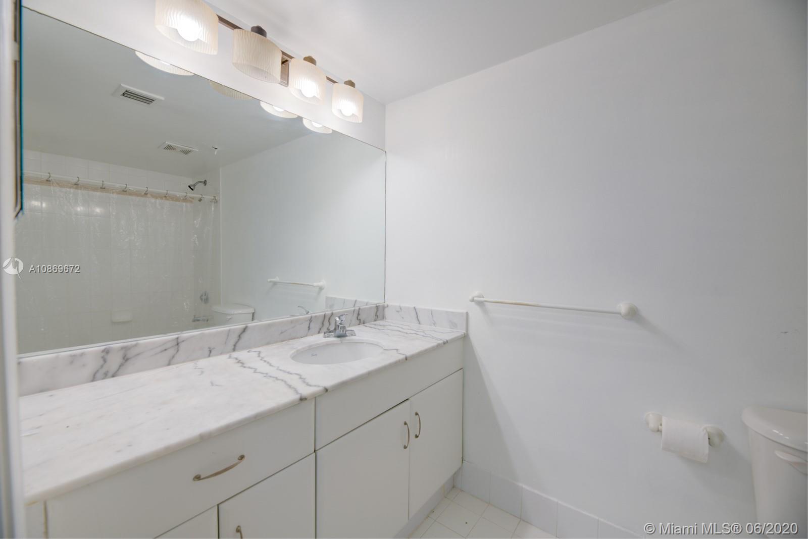 Brickell Miami, FL 33131 - Photo 15 of 23