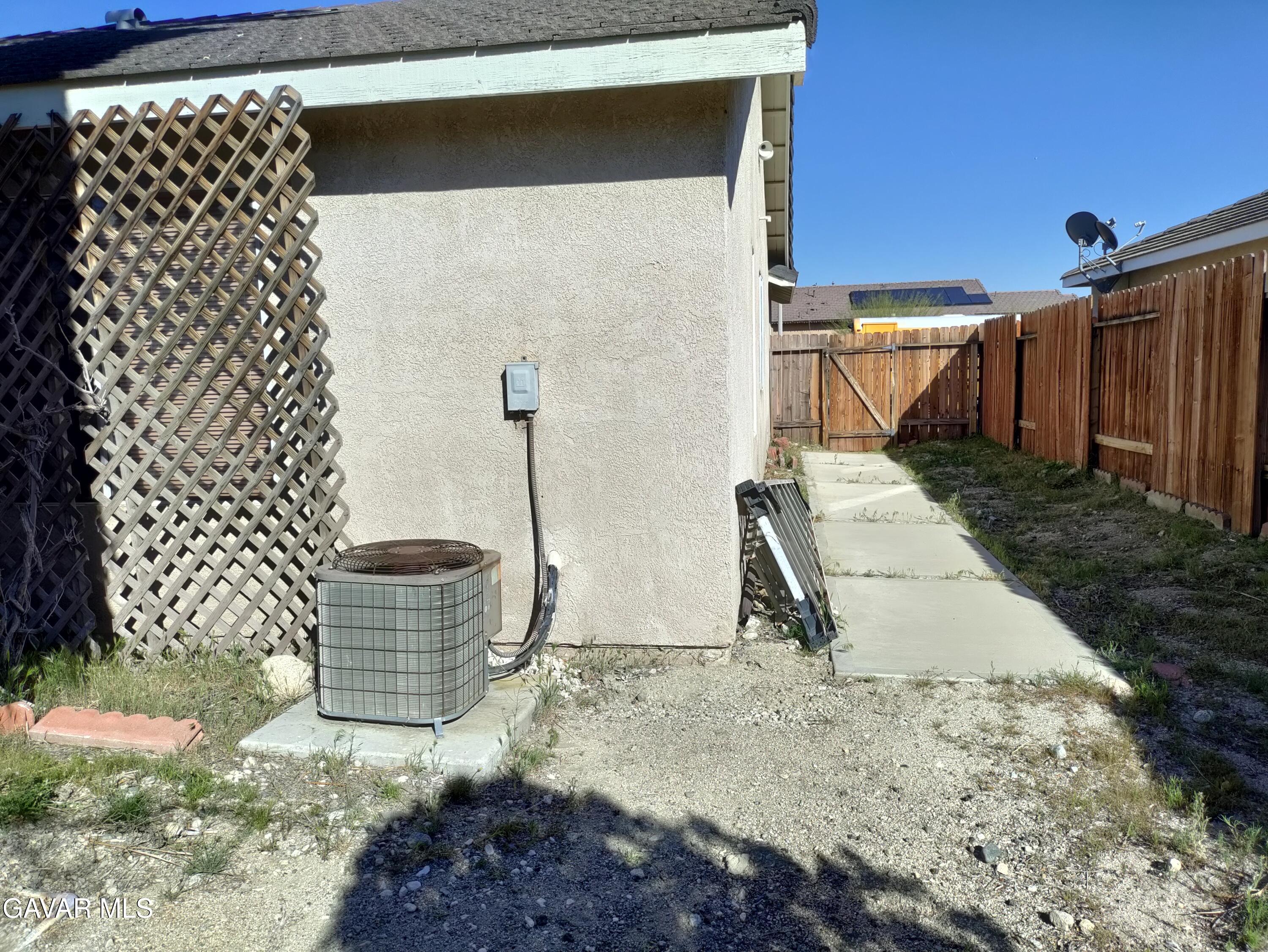 37759 67th Street East Palmdale, CA 93552 - Photo 23 of 27 a view of outdoor space and deck