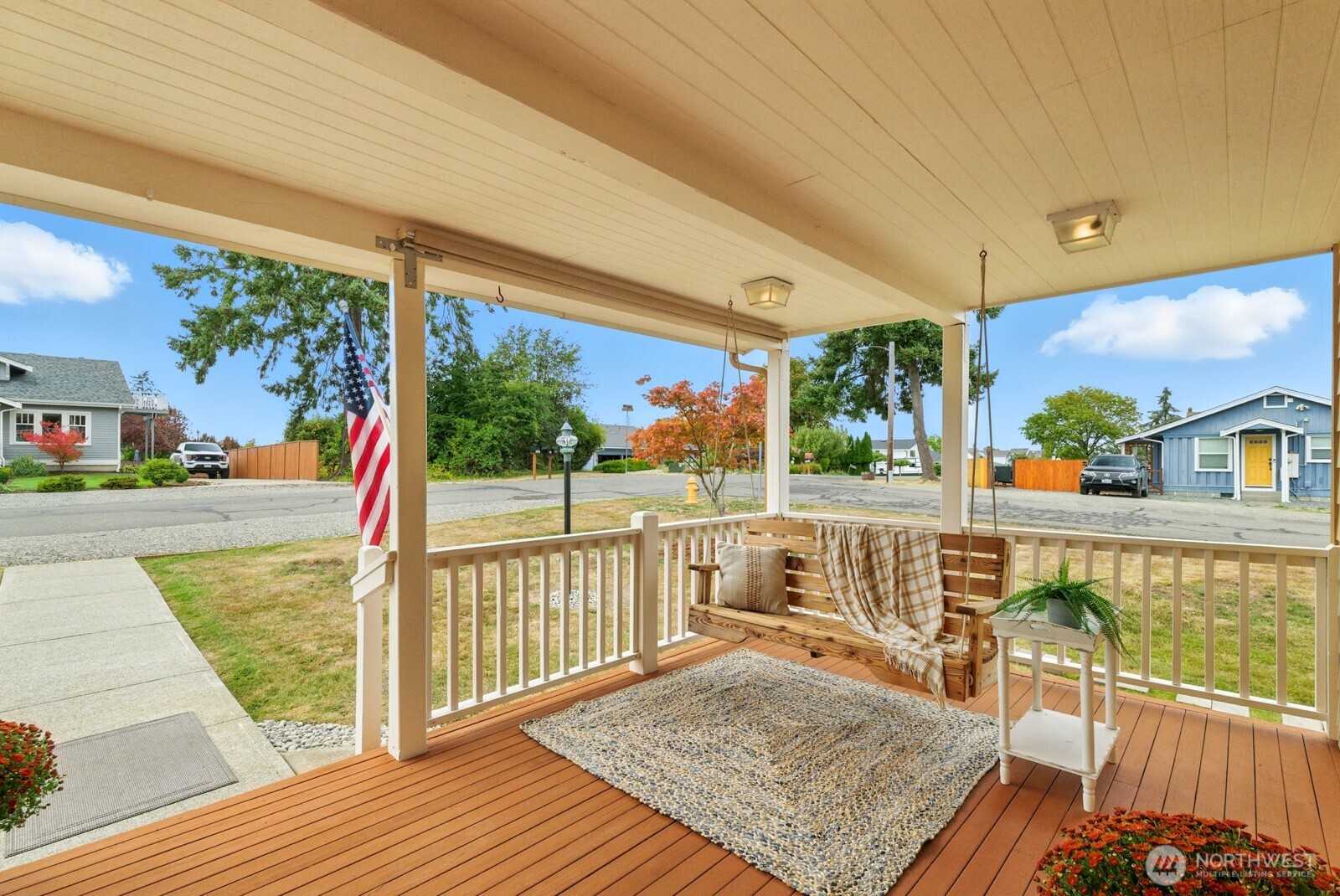 501 3rd Street Steilacoom, WA 98388 - Photo 3 of 40 a view of balcony with furniture