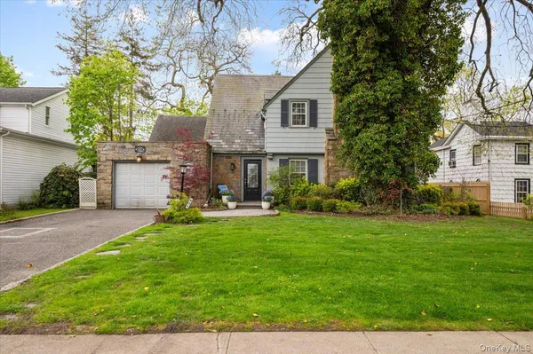 $1,699,000 | 421 Broadway, Lawrence, NY 11559