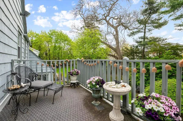 $1,699,000 | 421 Broadway, Lawrence, NY 11559