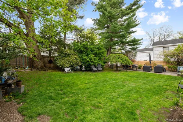 $1,699,000 | 421 Broadway, Lawrence, NY 11559