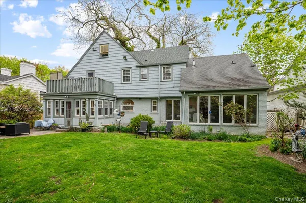 $1,699,000 | 421 Broadway, Lawrence, NY 11559