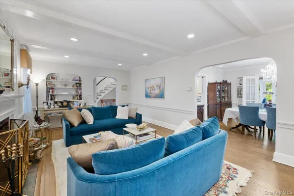 $1,699,000 | 421 Broadway, Lawrence, NY 11559