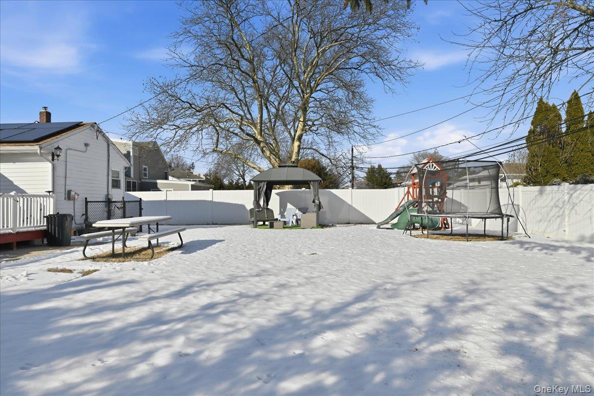 5 Plum Tree Lane Commack, NY 11725 - Photo 23 of 27