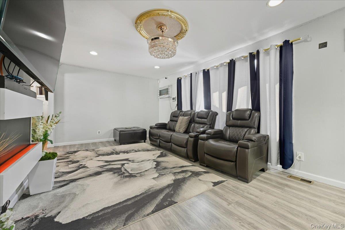 5 Plum Tree Lane Commack, NY 11725 - Photo 5 of 27