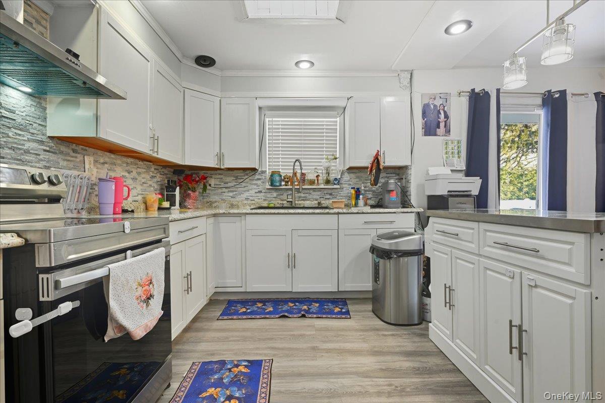 5 Plum Tree Lane Commack, NY 11725 - Photo 9 of 27