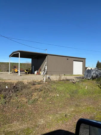 a view of a outdoor space