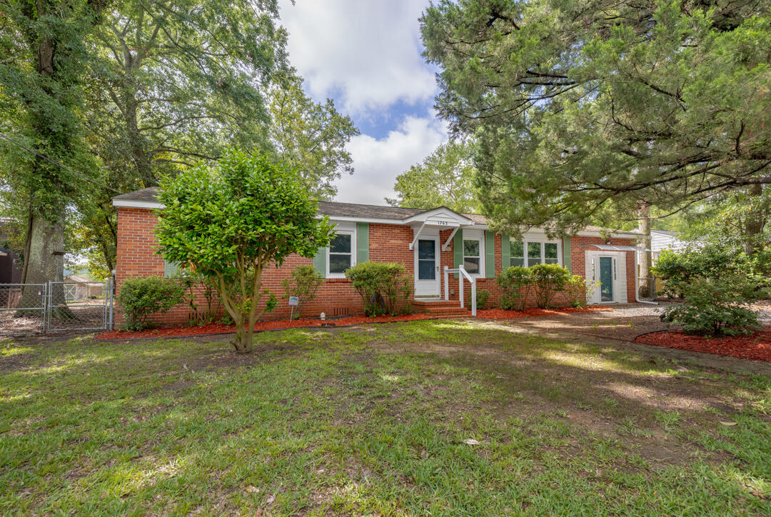1763 Markham Road Charleston, SC 29414 - Photo 4 of 32 1763-Markham-Rd-3