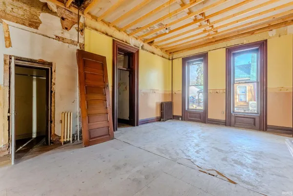 $185,000 | 218 East Main Street, Wabash, IN 46992