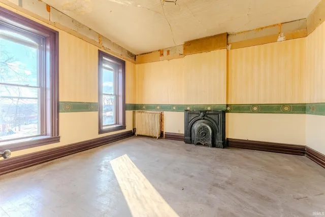 $185,000 | 218 East Main Street, Wabash, IN 46992