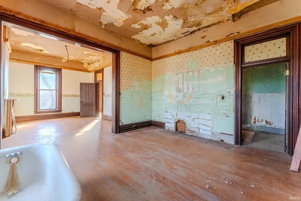 $185,000 | 218 East Main Street, Wabash, IN 46992