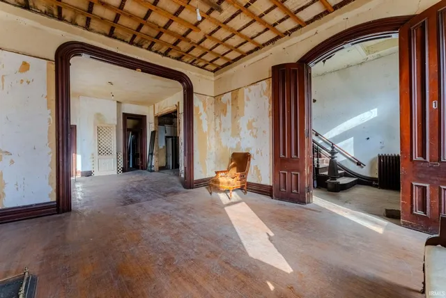 $185,000 | 218 East Main Street, Wabash, IN 46992