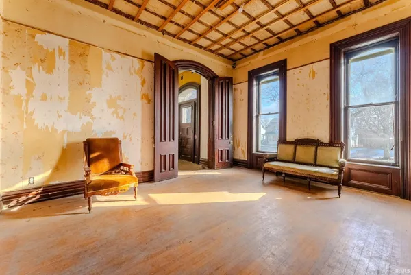 $185,000 | 218 East Main Street, Wabash, IN 46992