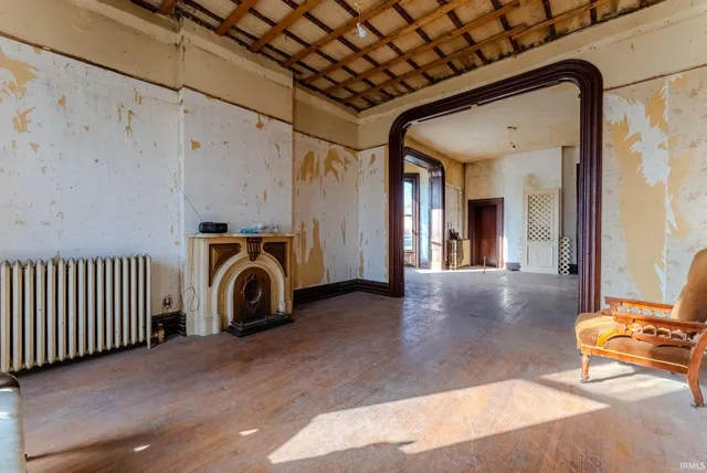 $185,000 | 218 East Main Street, Wabash, IN 46992