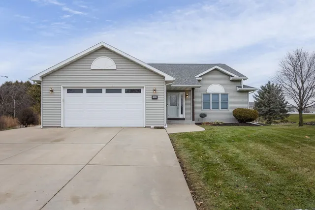 $420,000 | 1348 Windsor Circle, Watertown, WI 53098